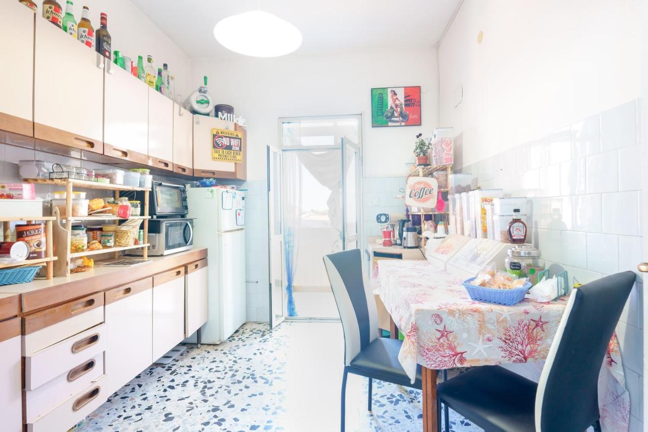 Pothos - Eng Ita - Air Conditioning Wi-fi Fridge Netflix Local Guide - Aria Condizionata, Frigo, Internet, Guida Locale Gasthof *