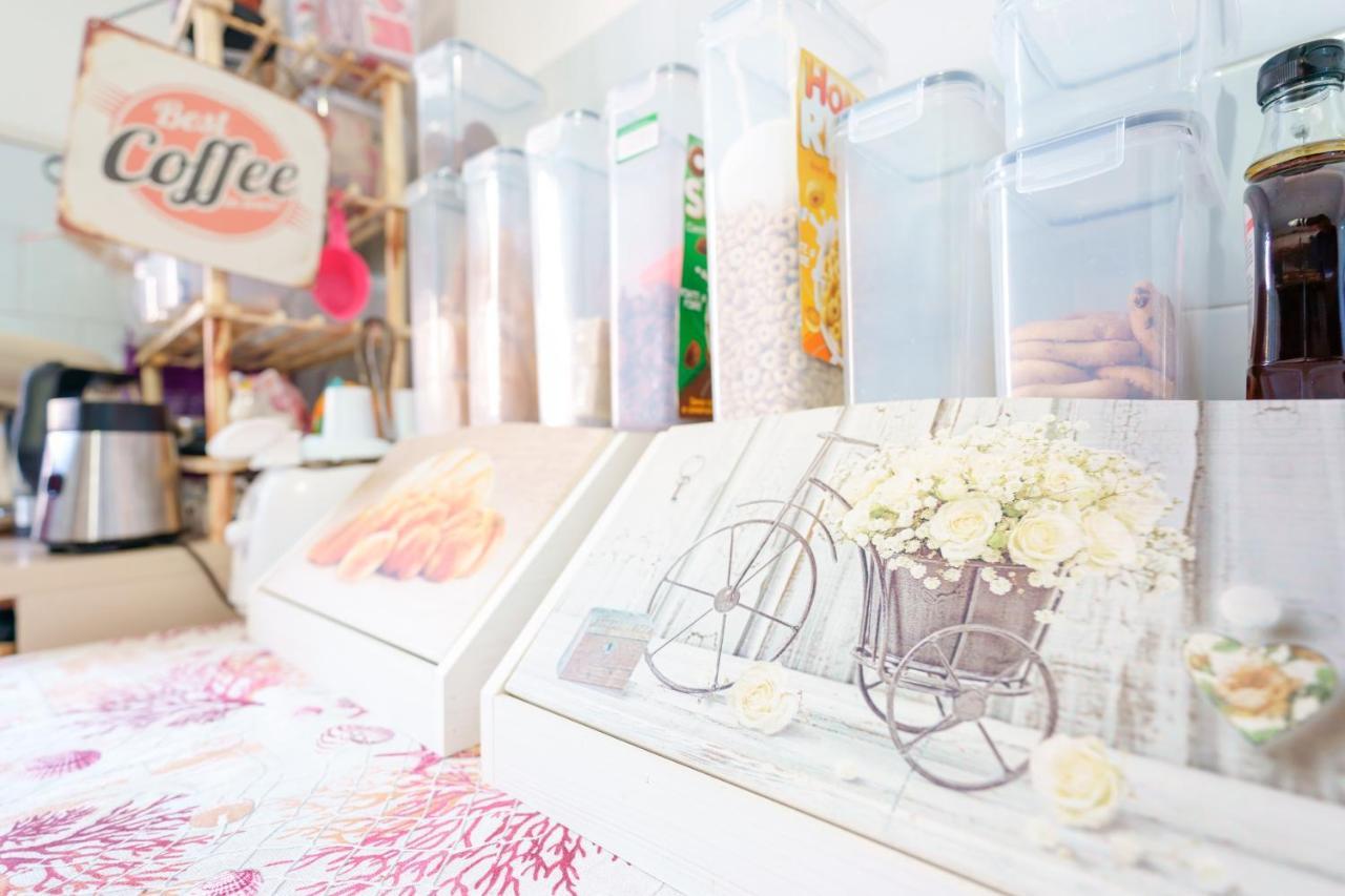 Pothos - Eng Ita - Air Conditioning Wi-fi Fridge Netflix Local Guide - Aria Condizionata, Frigo, Internet, Guida Locale Cagliari